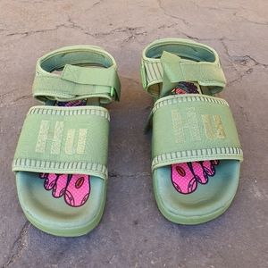 COPY - ADIDAS Adilette 2 Pharrell Green